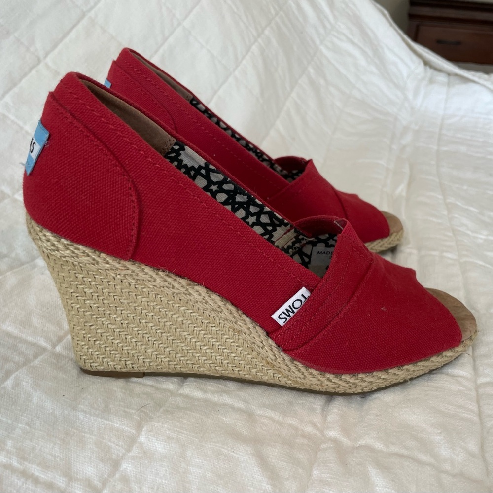 Toms Wedge Peep Toe Woven Espadrille Red Calypso 7